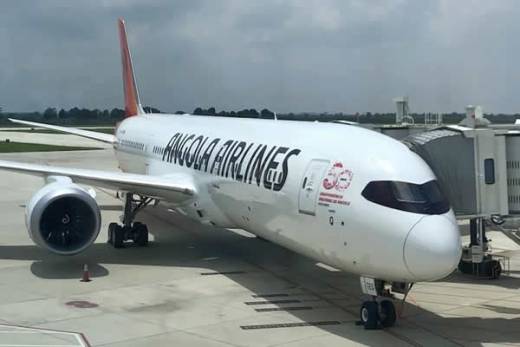 TAAG reforça frota de aeronaves com receção do terceiro Boeing 787 Dreamliner