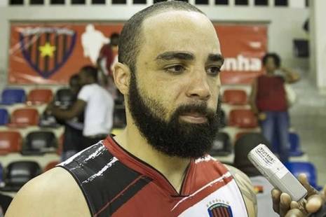 Morreu em Luanda  Basquetebolista norte-americano Reggie Moore