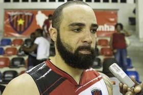 Morreu em Luanda Basquetebolista norte-americano Reggie Moore