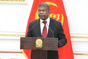 Angola começa este ano a descentralizar competências e recursos para os municípios - PR