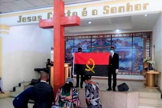 Igreja Universal tirava ilegalmente US$ 120 milhões de Angola, dizem bispos