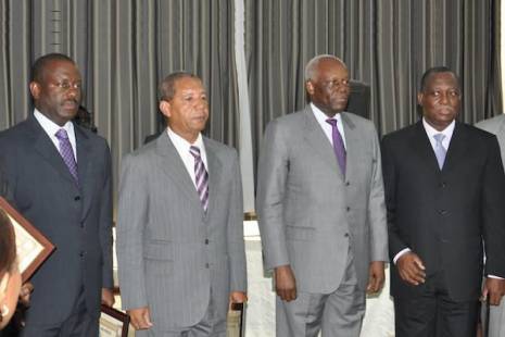 Eduardo dos Santos escreveu depoimento deixando general &quot;Dino&quot; fora dos negócios do CIF
