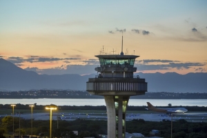 Angola instala mais de 20 estações de comunicação para modernizar espaço aéreo