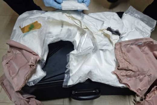 Brasil: Angolano é preso com 4,6 quilos de cocaína escondidos em cinta, no Aeroporto do Recife