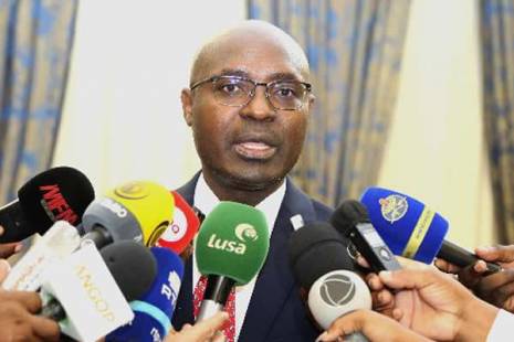 Judiciário angolano &quot;tornou-se um epicentro da corrupção&quot; - ativista Rafael Marques