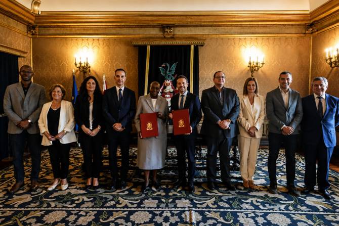 Universidades do Minho de Portugal e Católica de Angola assinam protocolo de cooperação