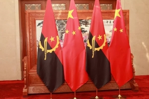 China disponível para continuar a apoiar desenvolvimento angolano - responsável