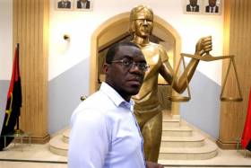 Sindicato dos Jornalistas Angolanos denuncia furto de computadores e ameaças