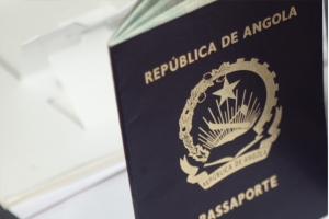 Mais cinco países isentos de vistos para Angola e 35 com processo simplificado
