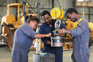 FMI: Angola vai crescer 1,3% este ano à custa do aumento da despesa pública