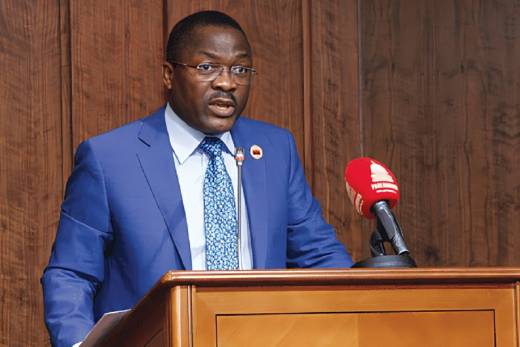 MPLA diz que parlamento angolano será mais forte quando deputados aproximarem posições