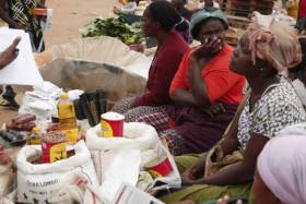 Angolanos pedem ao "pai" João Lourenço para travar subida de preços