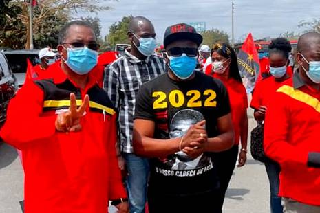 MPLA diz que sondagens lhe dão &quot;vantagem de mais de 20%&quot; e vai monitorar em tempo real apuramento