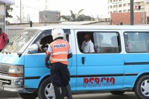 Angolanos veem a polícia como uma das instituições "mais corruptas"