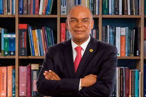 Anulação da eleição de presidente da UNITA vista como decisão política e não jurídica