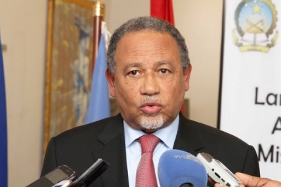 Angola quer mais investimento privado e diversificação no comércio com a China -- ministro do Comércio