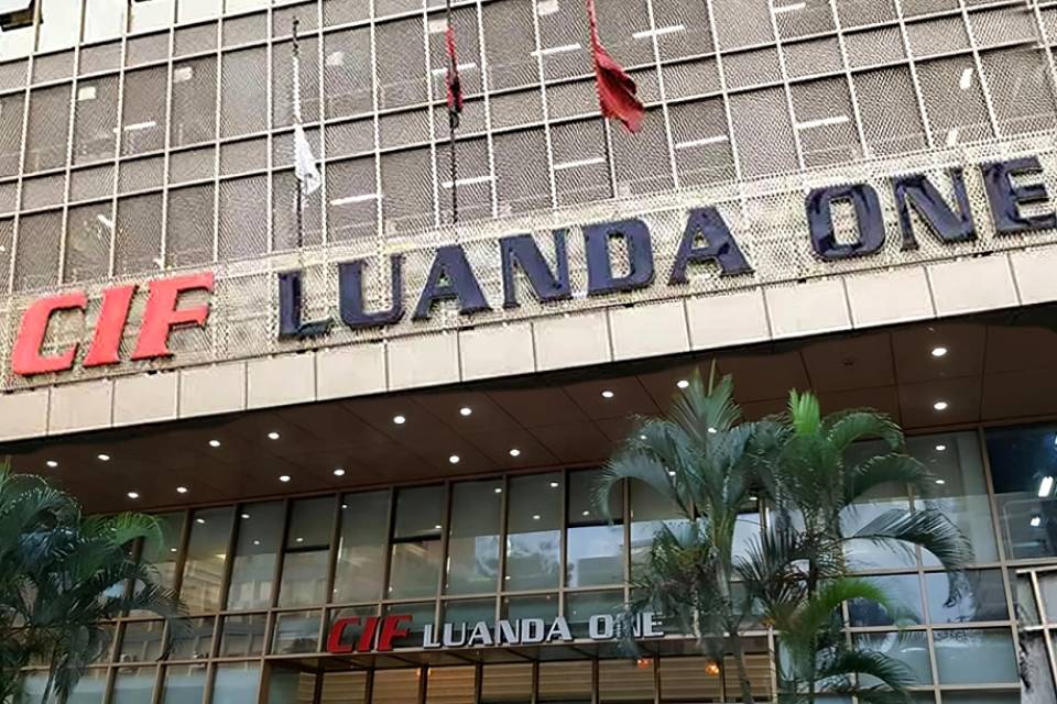 Mulher de Sam Pa diz em Tribunal que vai mover processo para recuperar bens da CIF entregues ao Estado
