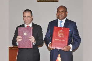 Angola e Venezuela acertam reforço da cooperação nos petróleos e diamantes