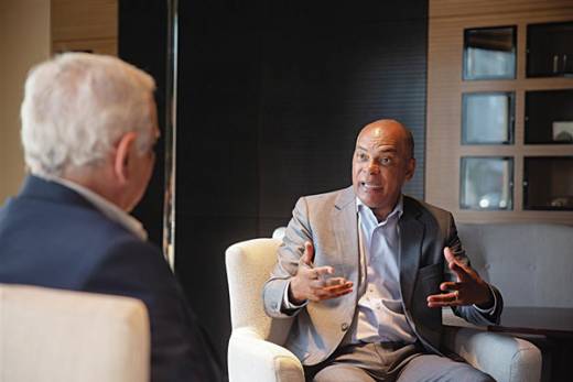 Líder da UNITA diz que João Lourenço não tem cultura democrática e exige a sua saída