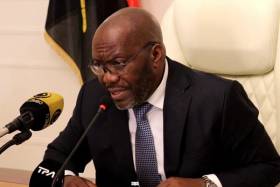 Conselho Superior da Magistratura angolana proíbe uso de telemóveis em cartórios