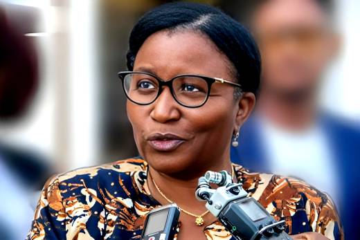 Florbela Malaquias destituída por suposto desvio de fundos e gestão danosa do PHA