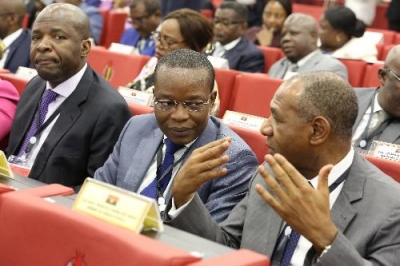 Cinco novos membros reforçam bureau político do MPLA, partido no poder em Angola
