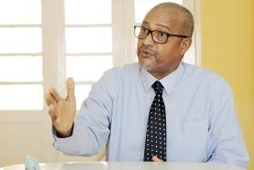 UE/África: Presidente de uma associação industrial angolana crítica suspensão da actividade laboral