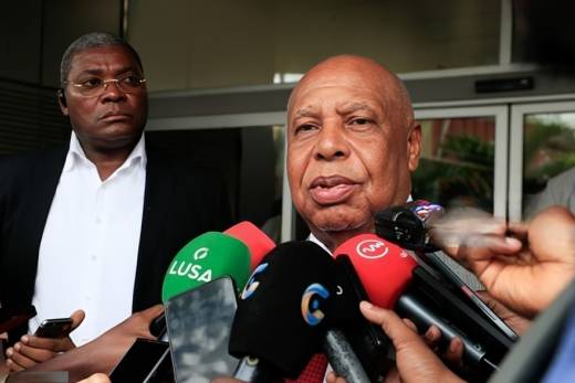 Higino Carneiro garante que não desistirá da liderança do MPLA apesar de novo processo
