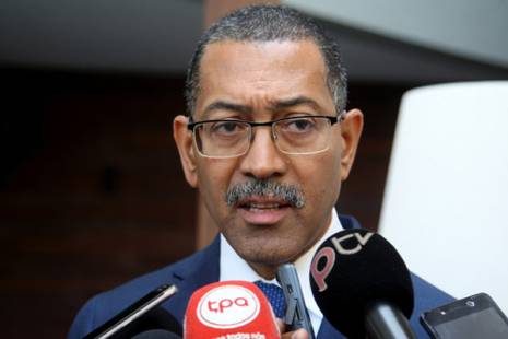 Ministro defende fim das subvenções aos combustíveis e propõe medidas compensatórias em Angola