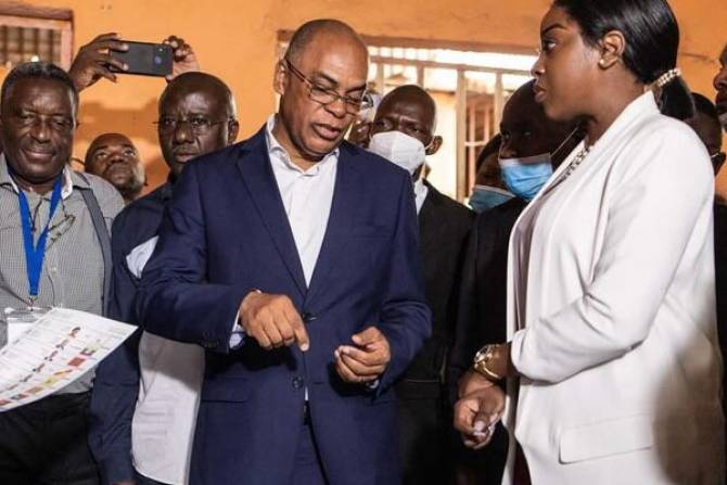 Líder da UNITA visita jovens detidos em Luanda e defende expansão da FPU