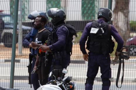 Ativistas de Cabinda detidos por se manifestarem em frente à embaixada portuguesa em Angola