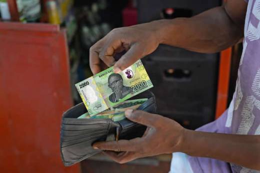 BNA diz que funcionários públicos podem receber ordenado em qualquer banco