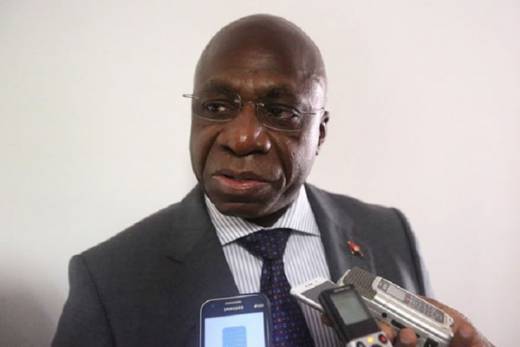 Decisão sobre tratamento médico de ex-PR é da família - Governo de Angola