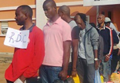 ONG angolana denuncia "tratamento deplorável" de imigrantes ilegais da RDCongo em Angola