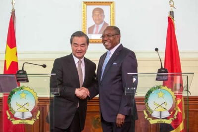 China não está preocupada com dívida de Angola