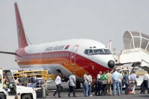 Quatro feridos em incidente com despressurização da cabine de avião da  TAAG