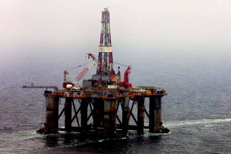 Economia angolana continua exposta a flutuação de preços do petróleo - Banco Mundial