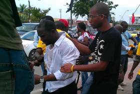 Ativistas acusam polícia angolana de intimidação e reafirmam marcha para sábado