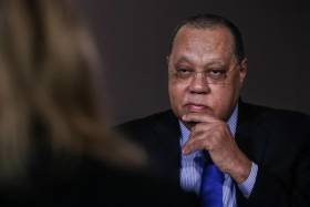 Procurador-geral da República de Angola foi ao Dubai para deter Isabel dos Santos