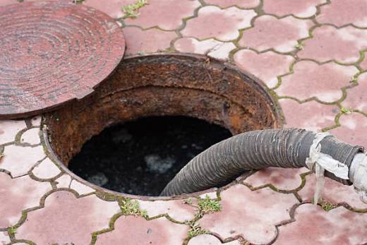 Quatro pessoas morreram em Luanda durante limpeza de fossa séptica