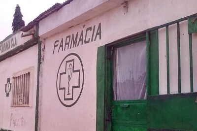 Farmácias ilegais são um atentado à saúde pública