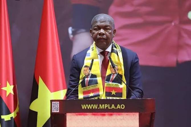 João Lourenço lamenta comportamentos de vitimização de alguns cidadãos 23 anos após o alcance da paz