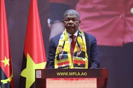 João Lourenço lamenta comportamentos de vitimização de alguns cidadãos 23 anos após o alcance da paz