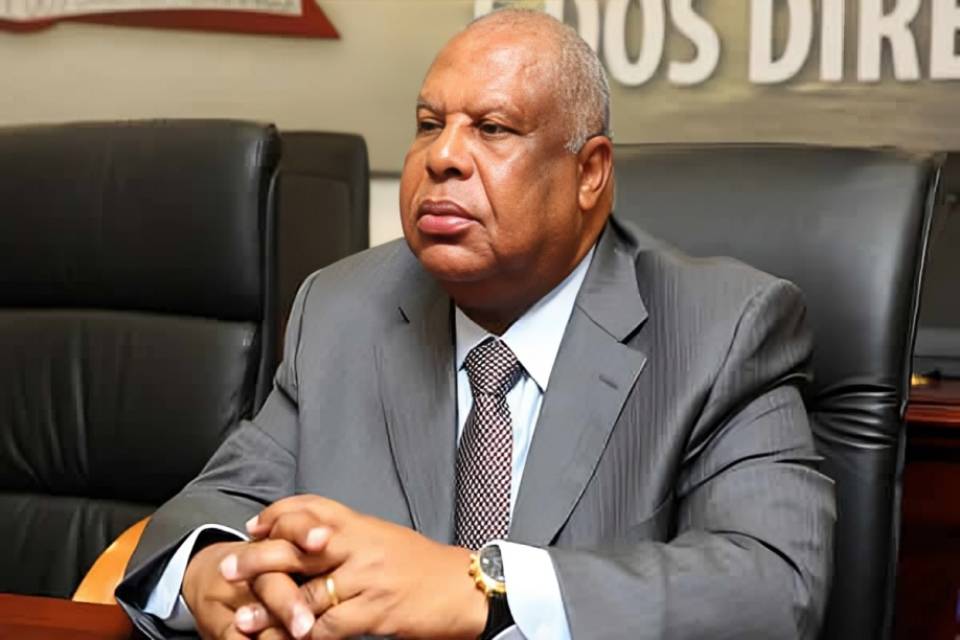 Higino Carneiro constituído arguido por crimes de peculato e burla qualificada - PGR