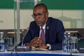 Somoil continua a preparar entrada em bolsa para ajudar a financiar-se