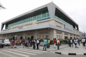 Covid-19: Angola passa a cobrar 53 dólares por teste pós-desembarque