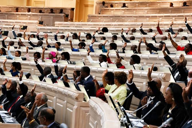 Angola endurece regras para igrejas e exige formação superior para líderes religiosos