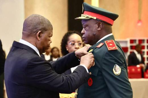 João Lourenço condecora 383 militares incluindo Nandó, Paulo Lara e Kangamba